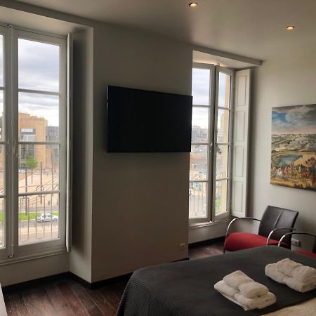 Le Doyenne - Entree Autonome - Hypercentre Bed & Breakfast Le Mans Eksteriør bilde