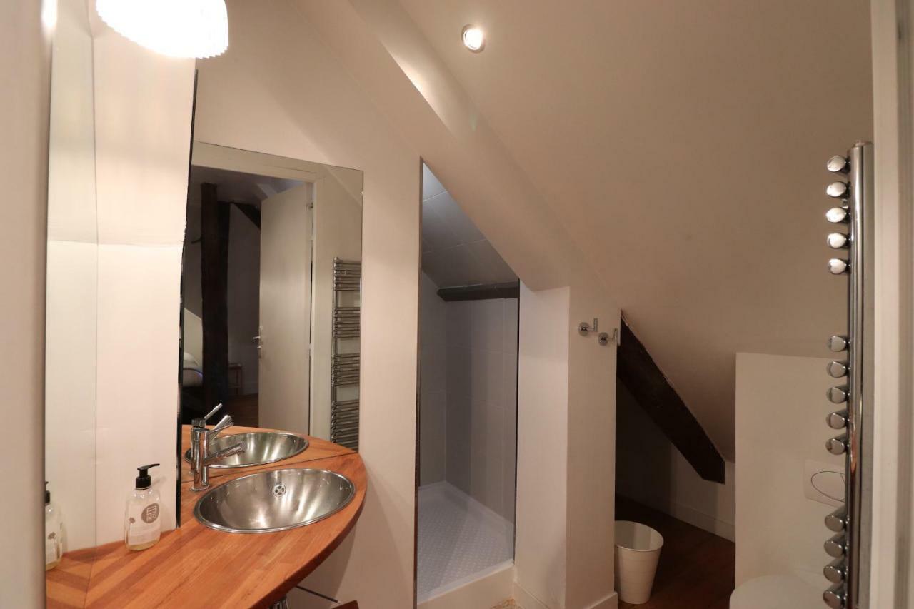 Le Doyenne - Entree Autonome - Hypercentre Bed & Breakfast Le Mans Eksteriør bilde